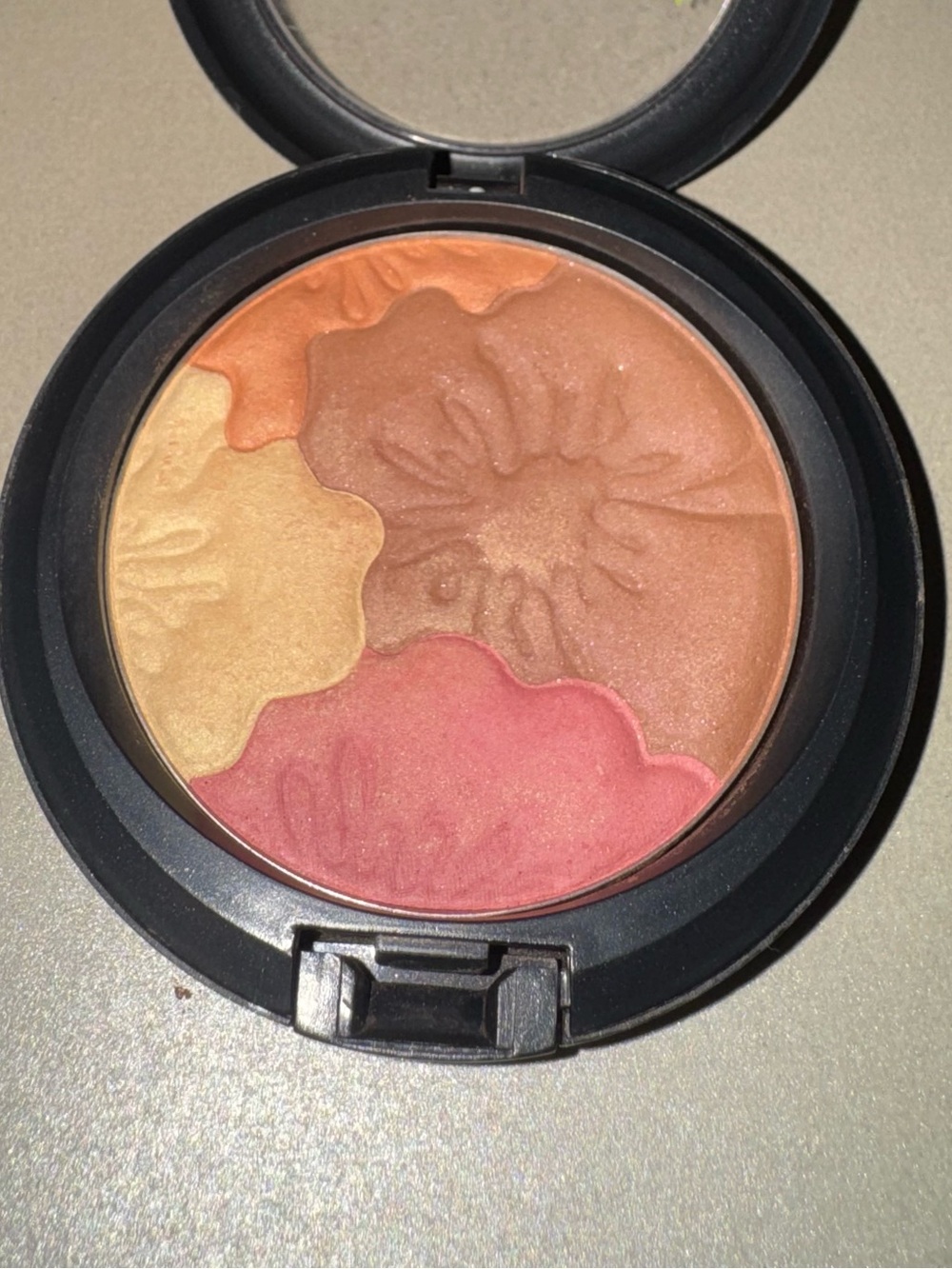 MAC Pearlmate Powder